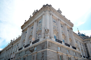 Fototapeta na wymiar Royal palace of madrid spain 