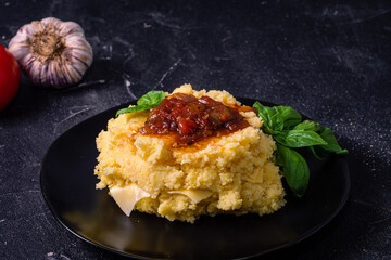 scrambled eggs with bacon and cheese