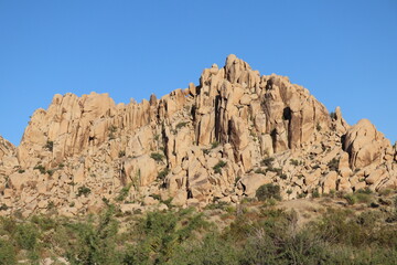 Fototapeta na wymiar rocks in the desert at Joshua tree national park