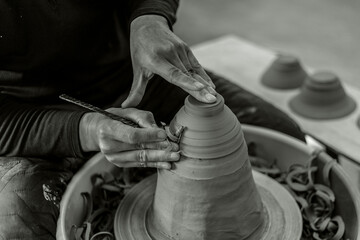 make pottery by hand