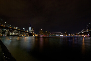 Fototapeta na wymiar D.U.M.B.O. view of the NY skyline and Brooklyn Bridge