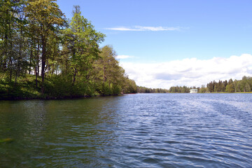 Obraz premium Beautiful pond in the city park