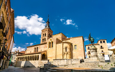 Fototapeta na wymiar San Martin Church and Juan Bravo monument in Segovia, Spain