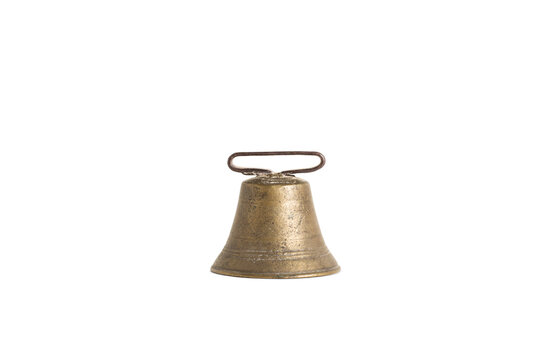 Campana de metal dorado sobre un fondo blanco liso y aislado. Vista de frente. Copy space