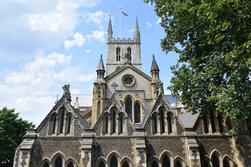 Fototapeta na wymiar Southwark Cathedral, London in Summer