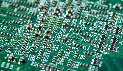 コンピューターの複雑な電子回路