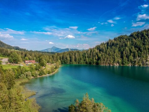 Drohnenaufnahme vom Hintersteiner See in &Ouml;sterreich