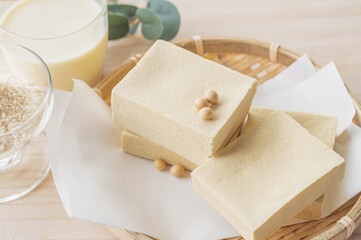 高野豆腐と豆乳