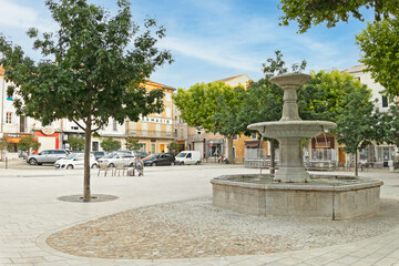 Place du centre-ville de Vaison-la-Romaine