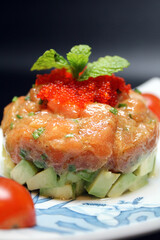 tartar avocado de salmón y aguacate