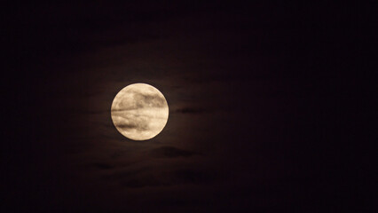 Obraz premium Full moon at night.