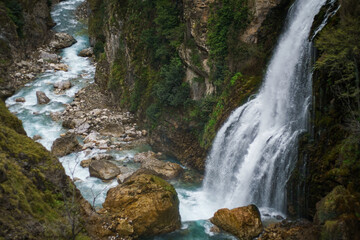 Fototapeta premium Kapuzbasi waterfalls in Aladaglar National Park in Turkey