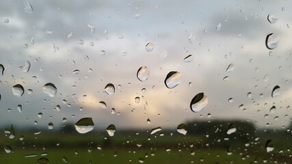 The water drops cover the glass 