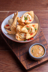 Peruvian shrimp Wantanes crispy and sicy