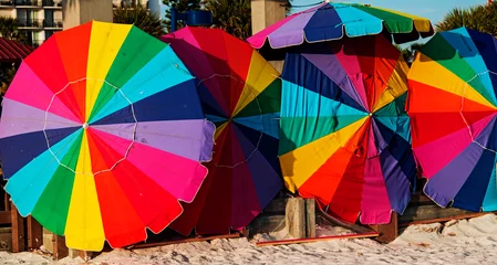 Photo sur Plexiglas Clearwater Beach, Floride Colorful Beach umbrella in Clearwater beach. Florida, USA,  February 2014