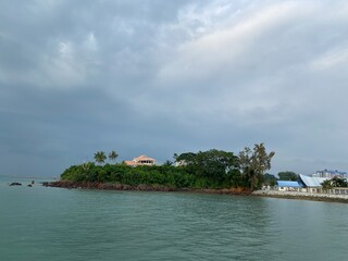 Naklejka premium beach with island