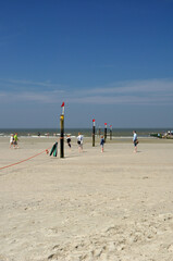 Der DLRG überwachte Badestrand: Strandmarkierungen für den bewachten Standabschnitt. Norderney...