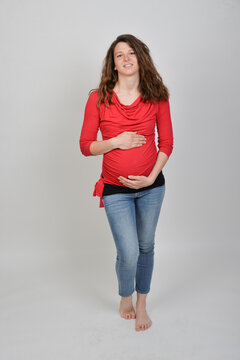 Frau werdende mama mutter familie baby babybauch schwangere schanger babybauch