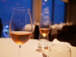 glasses of champagne