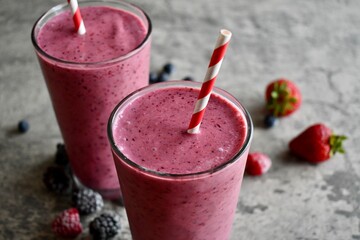 Mixed berry smoothies