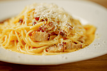 自家製ベーコンのクリームパスタ