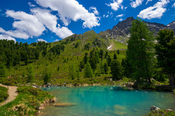 Fototapeta na wymiar Alpin scenery nexto to Berglisee, Ischgl (Tyrol, Austria)