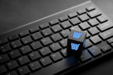 Online shopping & Social media icon on keyboard for global concept - 442949841