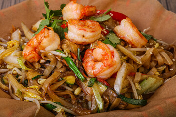 Asian cuisine - Wok with prawn