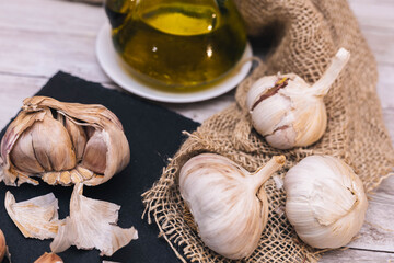 Extra virgin oil together with tender garlic for the preparation of therapeutic or seasoning garlic oil to give flavor and aroma