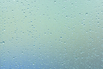 窓ガラスの雨粒