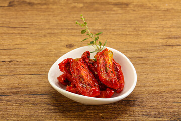 Sun-dried tomato in olive oil