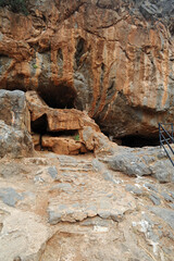 Entrée de la grotte de Milatos près d'Agios Nikolaos en Crète