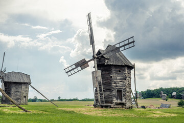 Fototapeta na wymiar dutch windmill in the country