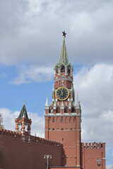 Fototapeta na wymiar Spasskaya tower of the Moscow Kremlin