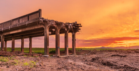 Fototapeta premium The End For Trestle Bridge
