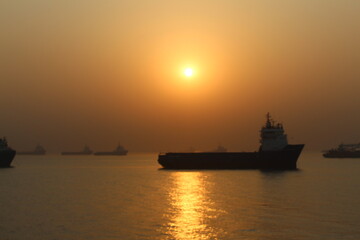 Obraz premium cargo ship in port