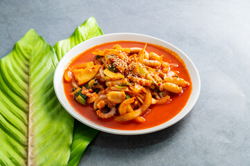 spicy stir-fried octopus, Korean food 'nakji bokkeum'