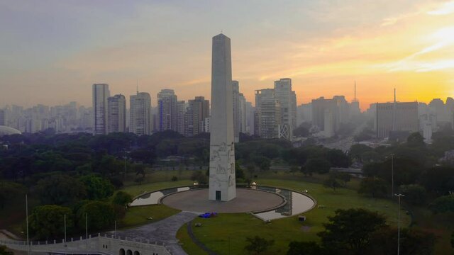 Foto a&eacute;rea do obelisco de 1932, na cidade de S&atilde;o Paulo