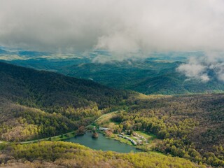 Obraz premium View of Abbott Lake from Sharp Top Mountain, at Peaks of Otter, on the Blue Ridge Parkway in Virginia