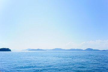 キラキラ反射する瀬戸内海(香川県坂出市)