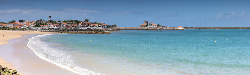 La plage de Saint-Jean-de-Luz dans les Pyrénées-Atlantiques © rochagneux