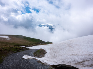Wandern in den Bergen der Jungfrauregion 