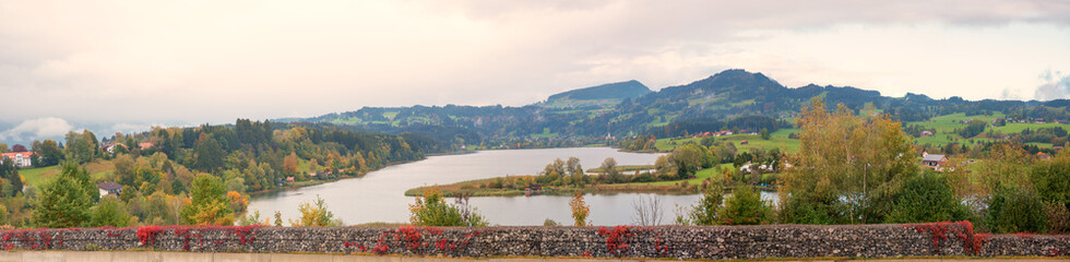 Fototapeta na wymiar view from the motorway lay-by to lake niedersonthofen, allgau landscape