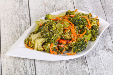 Pickled cauliflower with carrot