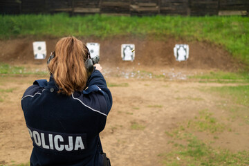 policyjne szkolenie strzeleckie