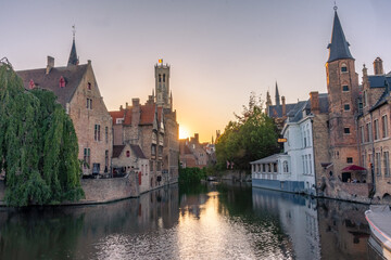 Fototapeta premium Sunset over the canal of Bruges, Belgium