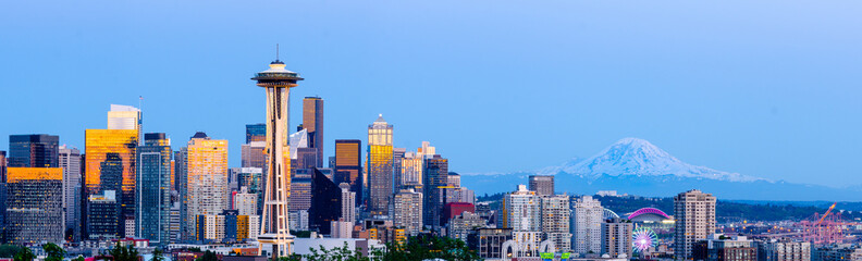 Seattle city skyline with Mt Rainier