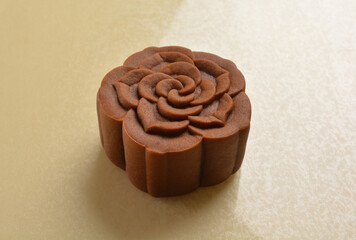 mixed nuts healthy no oil baked lotus paste mooncake in brown chocolate rose flower shape lantern festival halal product menu