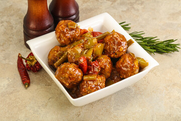 Meat ball in tomato sauce