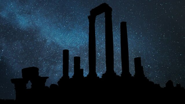  Amman: Hercules Temple by Night, Time Lapse with Stars and Milky Way in Background